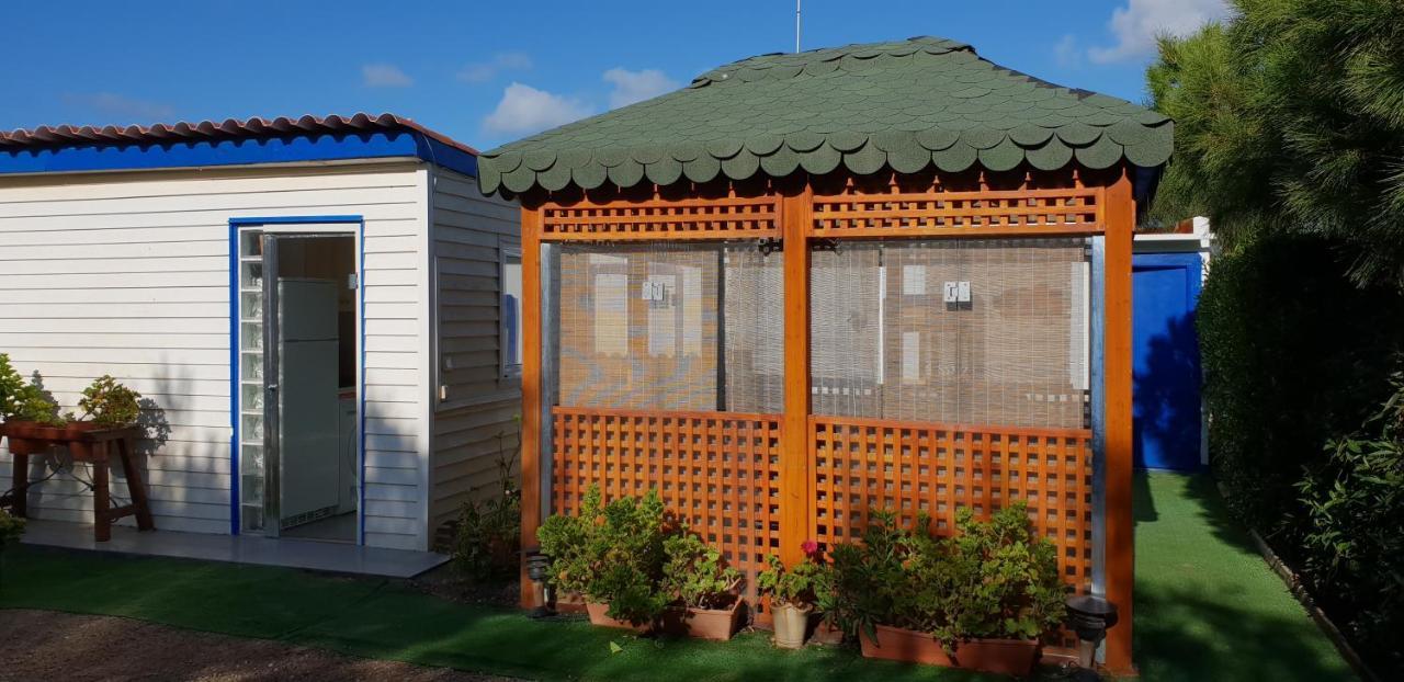 En Finca Las Dunas Dos Chalets Con Jacuzzis En Primera Linea De Playa , Uno De 4 Dormitorios Y Otro De 2 Dormitorios, Llama Al Seiscientos Veintisiete Cuatrocientos Diecisiete Trescientos Noventa Y Ocho Rota Eksteriør bilde