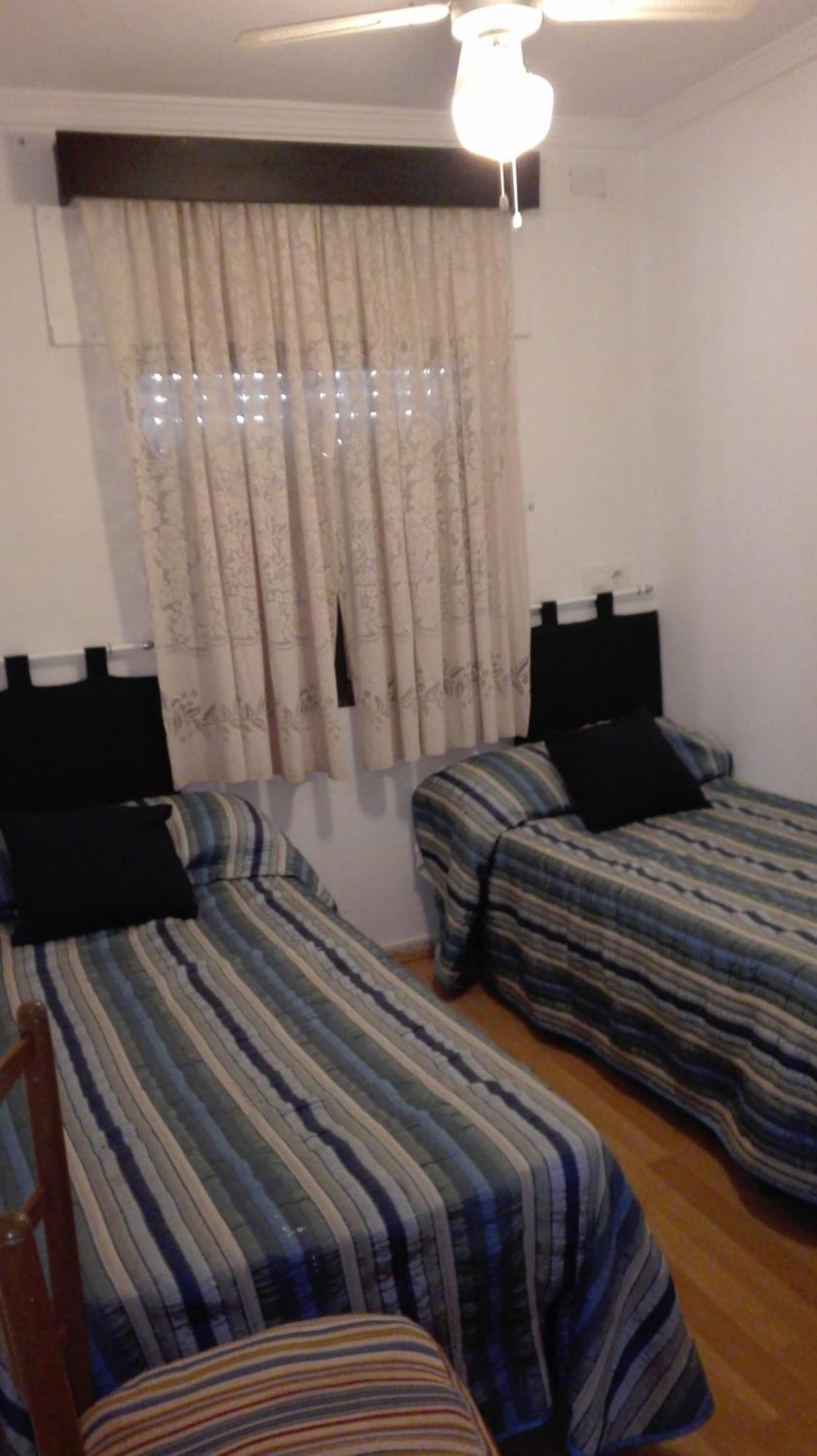 En Finca Las Dunas Dos Chalets Con Jacuzzis En Primera Linea De Playa , Uno De 4 Dormitorios Y Otro De 2 Dormitorios, Llama Al Seiscientos Veintisiete Cuatrocientos Diecisiete Trescientos Noventa Y Ocho Rota Eksteriør bilde