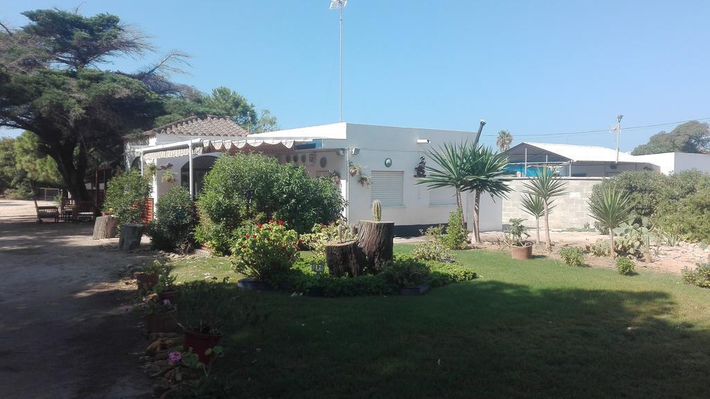 En Finca Las Dunas Dos Chalets Con Jacuzzis En Primera Linea De Playa , Uno De 4 Dormitorios Y Otro De 2 Dormitorios, Llama Al Seiscientos Veintisiete Cuatrocientos Diecisiete Trescientos Noventa Y Ocho Rota Eksteriør bilde